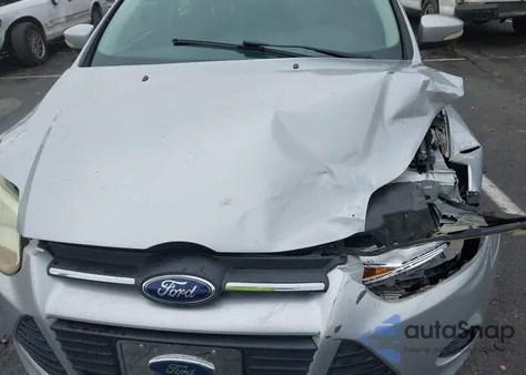 2014 Ford Focus Se z USA, uszkodzony, nr VIN 1FADP3F24EL124419